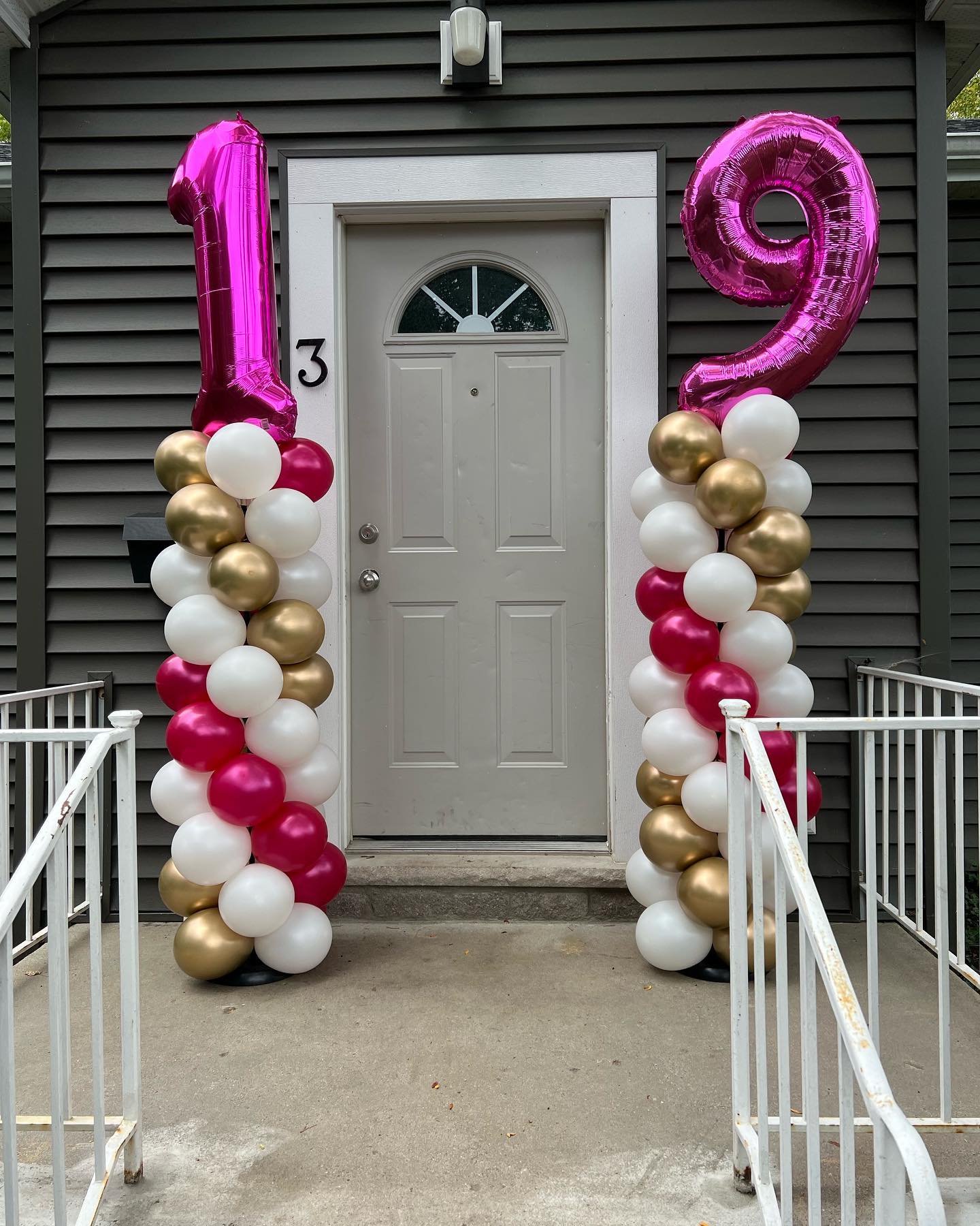 Super Shape Balloon Column springbank-balloons